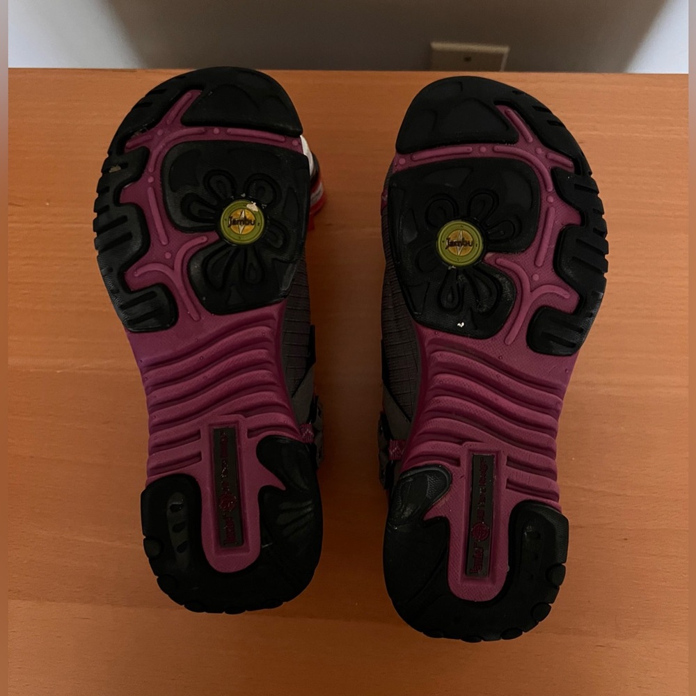 Jambu Gray with Raspberry Athletic Shoe - Picture 7 of 11